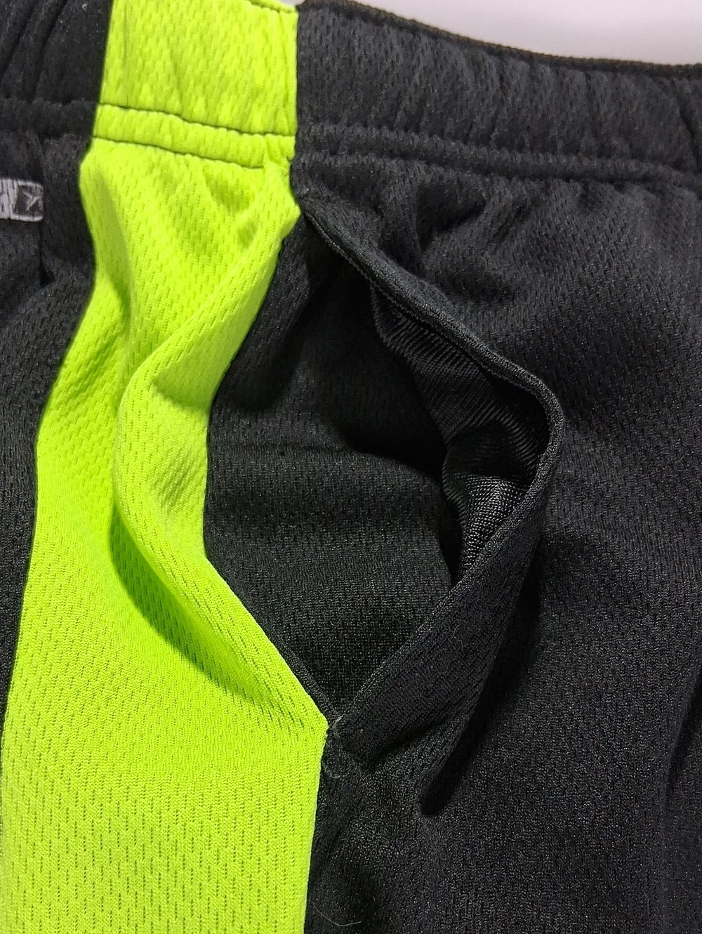 Boys Old Navy Athletic Pants Size Medium (8) Black + Neon Green Accent + Pockets